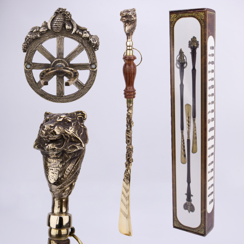 Ложка д/обуви "Тигр" с дер.ручкой с крючком "Фортуна"