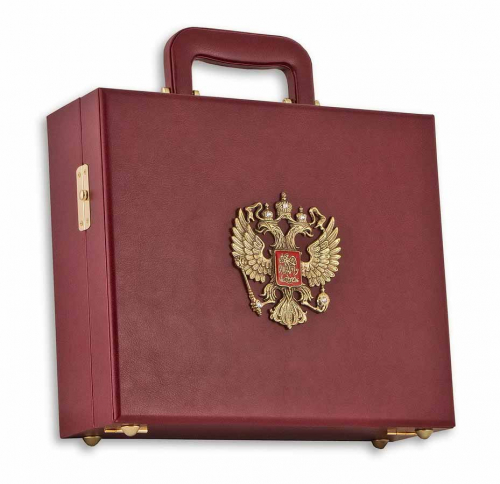 Подарочный набор "Державный" в кейсе, малый (30х30х10 см.)-6 чарок-перевертышей, шильд "Россия", кейс малый фото 2 Подарочный набор "Державный" в кейсе, малый (30х30х10 см.)-6 чарок-перевертышей, шильд "Россия", кейс малый фото 2