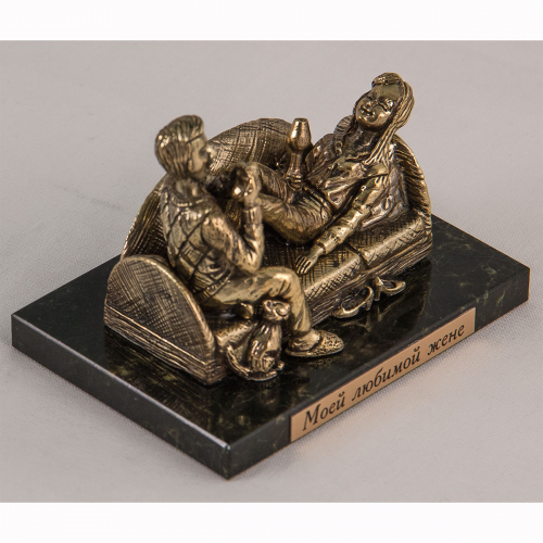 Фигурка на камне "Моей любимой жене" фото 2 Фигурка на камне "Моей любимой жене" фото 2