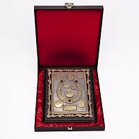 Плакетка "Подкова с монетами" 21х26 см, в золоте